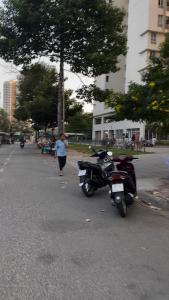 Nội khu chung cư Bình Khánh, Quận 2 Căn hộ chung cư Bình Khánh tầng trung, ban công hướng Bắc.