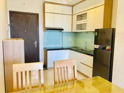 bếp căn hộ 1+1 phòng ngủ the sun avenue Căn hộ The Sun Avenue đón view nội khu, nội thất đầy đủ.