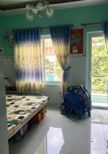 Phòng ngủ nhà phố Quận Bình Tân Nhà phố mặt tiền đường hẻm rộng 4m hướng Đông, nội thất cơ bản.