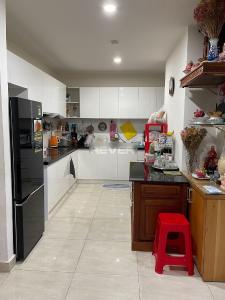 Phòng bếp Cetana Thủ Thiêm, Quận 2 Căn hộ Cetana Thủ Thiêm tầng trung, đón view thành phố.