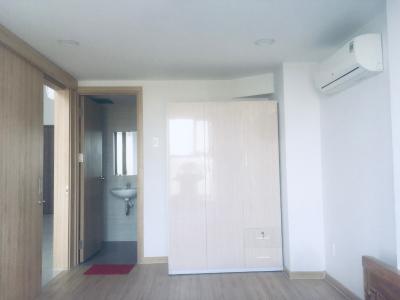 Phòng ngủ La Astoria, Quận 2 Căn hộ La Astoria cửa chính hướng Đông, nội thất đầy đủ.