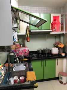 Nhà phố Quận 7 Nhà phố kết cấu 1 trệt 1 lầu hướng Tây, khu dân cư đông đúc.