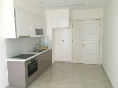Phòng bếp căn hộ VINHOMES GOLDEN RIVER Bán căn hộ Vinhomes Golden River 1PN, tầng cao, nội thất cơ bản, view sông Sài Gòn và bán đảo Thủ Thiêm