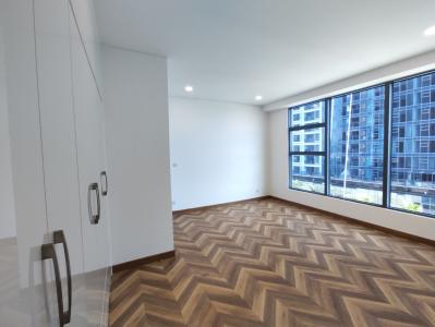 Căn hộ Sunwah Pearl , Quận Bình Thạnh Căn hộ Sunwah Pearl tầng 26 view sông thoáng mát, nội thất cơ bản.