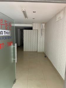  Shophouse CHung cư Hưng Vượng 2 diện tích 40m2, không nội thất.