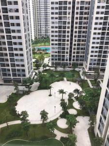 View Vinhomes Grand Park Quận 9 Căn hộ Vinhomes Grand Park tầng trung, đầy đủ nội thất hiện đại.