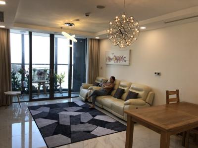  Căn hộ Vinhomes Central Park có 2 phòng ngủ, bàn giao nội thất đầy đủ.