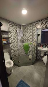 Phòng tắm The Park Residence, Nhà Bè Căn hộ The Park Residence đầy đủ nội thất, ban công hướng Tây.