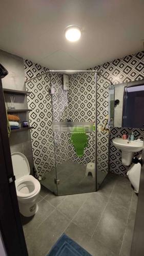 Phòng tắm The Park Residence, Nhà Bè Căn hộ The Park Residence đầy đủ nội thất, ban công hướng Tây.