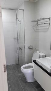 Phòng tắm căn hộ Tropic Garden, Quận 2 Căn hộ Tropic Garden hướng Tây Bắc view thoáng mát, đầy đủ nội thất.