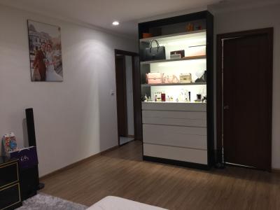 Phòng ngủ Vinhomes Central Park Căn hộ Vinhomes Central Park tầng trung, đầy đủ nội thất.