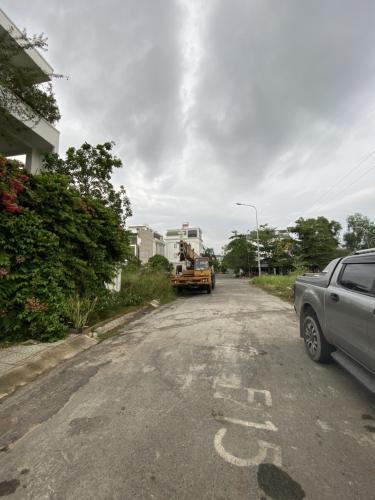 Biệt thự Quận 2 Biệt thự diện tích 165m2 được thiết kế sang trọng, bàn giao nội thất cơ bản.