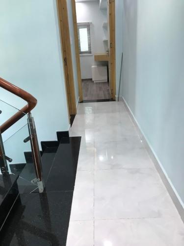 Bên trong nhà phố Gò Vấp Nhà phố cửa hướng Đông hẻm xe hơi rộng, kết cấu 3 tầng.