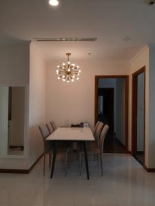 phòng bếp căn hộ Vinhomes Central Park  CHO THUÊ CĂN HỘ VINHOMES CENTRAL PARK, BÌNH THẠNH