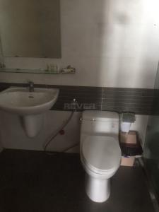 Phòng tắm căn hộ Him Lam Chợ Lớn Căn hộ Him Lam Chợ Lớn tầng thấp đầy đủ nội thất, hướng Tây.