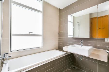 Phòng tắm Sunrise City, Quận 7 Căn hộ Sunrise City ban công hướng Bắc, view thành phố.