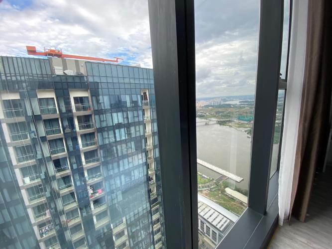 view Căn hộ Vinhomes Golden River tầng cao, nội thất đầy đủ.