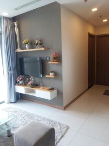 Căn hộ Vinhomes Central Park, Quận Bình Thạnh Căn hộ Vinhomes Central Park cửa hướng Đông, đầy đủ nội thất hiện đại.