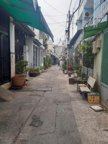 Hẻm nhà phố Trương Phước Phan, Bình Tân Nhà phố hướng Đông Nam, mặt tiền đường tỉnh lộ 10 rộng rãi.