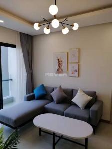 Phòng khách căn hộ New City Thủ Thiêm, Quận 2 Căn hộ New City Thủ Thiêm tầng thấp thoáng mát, đầy đủ nội thất.