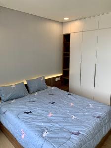 Căn hộ Kingdom 101, Quận 10 Căn hộ Kingdom 101 tầng thấp, nội thất đầy đủ.