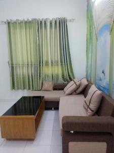 Phòng khách, Căn hộ Topaz Garden, Quận Tân Phú Căn hộ tầng 14 Topaz Garden hướng Đông Bắc thoáng mát, đầy đủ nội thất.