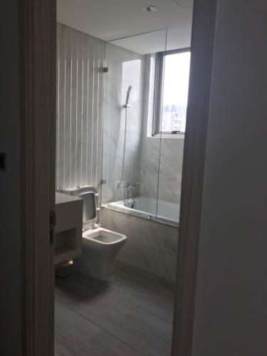 phòng tắm căn hộ Phú Mỹ Hưng Midtown Căn hô Phú Mỹ Hưng Midtown đầy đủ nội thất dọn vào ở ngay.