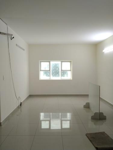 Phòng ngủ Oriental Plaza, Tân Phú Căn hộ Oriental Plaza tầng trung, view nội khu mát mẻ.