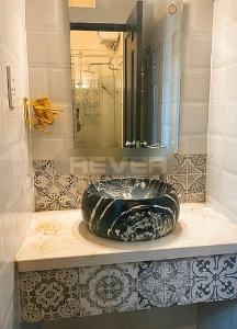 Nhà phố Quận Gò Vấp Nhà phố có 2 mặt tiền hẻm xe tải, diện tích 40m2 nội thất cơ bản.