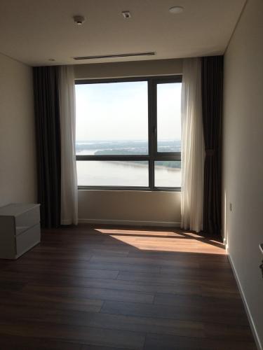 Phòng ngủ căn Lofthouse Diamond Island, Quận 2 Căn hộ Duplex Diamond Island, view thoáng mát, cửa hướng Tây Bắc.