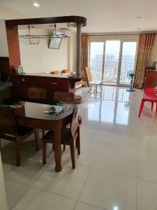 Căn hộ Carina Plaza đầy đủ nội thất, view hồ bơi nội khu.