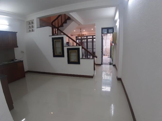 Bên trong nhà phố Lê Văn Thọ, Gò Vấp Nhà phố hẻm xe hơi mới xây, thiết kế hiện đại tinh tế.