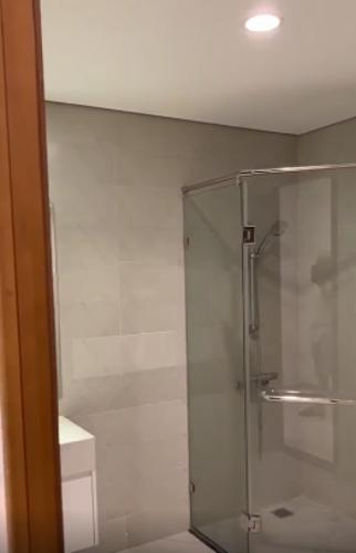 Căn hộ Vinhomes Central Park, Bình Thạnh Căn hộ Vinhomes Central Park tầng cao view nhìn ra nội khu tuyệt đẹp.