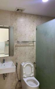 Phòng tắm Viva Riverside, Quận 6 Căn hộ Viva Riverside nội thất cơ bản, view thành phố.