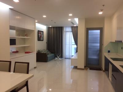 Phòng khách căn hộ Vinhomes Central Park, Quận Bình Thạnh Căn hộ Vinhomes Central Park cửa hướng Tây Bắc, nội thất cơ bản.