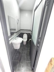 Nhà phố Quận Bình Thạnh Nhà phố kết cấu 1 trệt 1 lầu diện tích 27m2, đầy đủ nội thất.