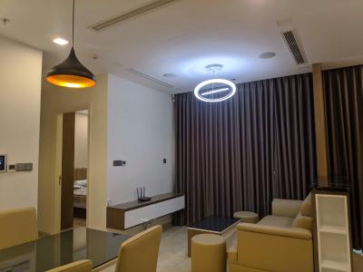 Phòng khách căn hộ Vinhomes Golden River Cho thuê căn hộ Vinhomes Golden River 2PN, tháp The Aqua 3, diện tích 78m2, đầy đủ nội thất