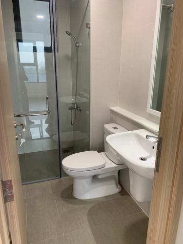 Phòng tắm Safira Khang Điền, Quận 9 Căn hộ Safira Khang Điền hướng Đông Nam, nội thất cơ bản.