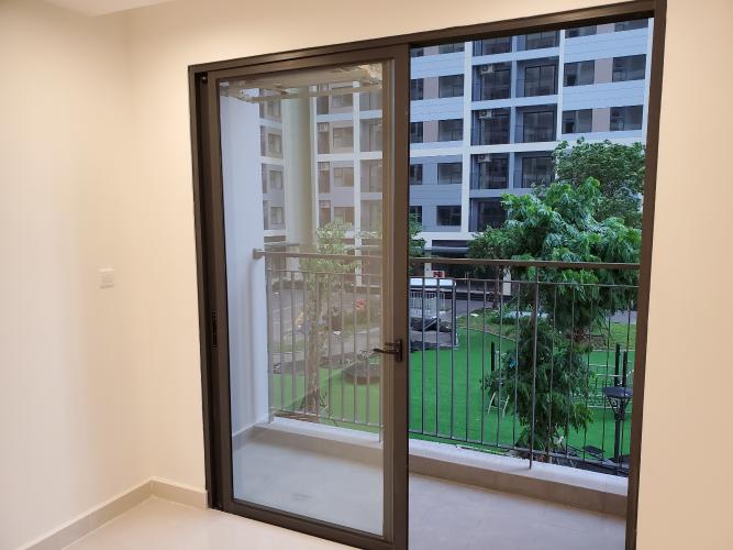 Ban công căn hộ Vinhomes Grand Park Căn hộ Vinhomes Grand Park tầng thấp view nội khu cực mát.