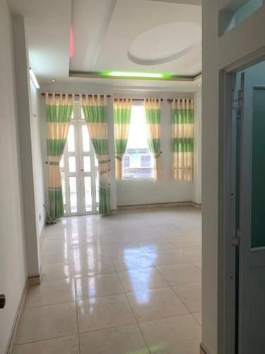 Bên trong nhà phố Hương Lộ 2, Bình Tân Nhà phố hẻm thông xe hơi tiện kinh doanh, hướng Tây Bắc.