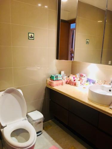 Căn hộ Saigon Pearl , Quận Bình Thạnh Căn hộ Saigon Pearl tầng 21 đầy đủ nội thất, view thoáng mát.