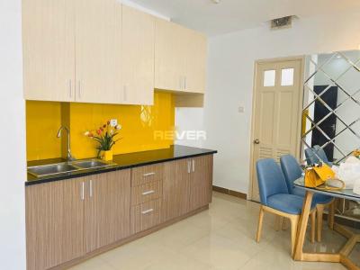 Phòng bếp chung cư Đức Khải, Quận 2 Căn hộ chung cư Đức Khải ban công hướng Đông, đầy đủ nội thất.