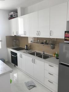 phòng bếp căn hộ sài gòn mia Bán căn hộ 2 phòng ngủ Saigon Mia đầy đủ nội thất, dọn ở ngay.