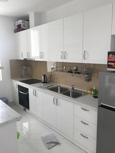 phòng bếp căn hộ sài gòn mia Bán căn hộ 2 phòng ngủ Saigon Mia đầy đủ nội thất, dọn ở ngay.