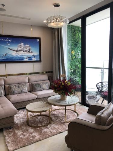 Căn hộ vinhomes Golden River , Quận 1 Căn hộ Vinhomes Golden River tầng 26 đầy đủ nội thất, view thoáng mát.