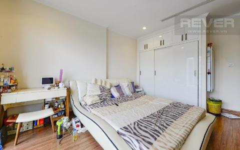 0ef689cd4660a13ef871 Căn hộ Vinhomes Central Park đầy đủ nội thất, view sông Sài Gòn