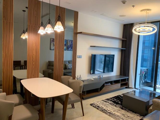 Phòng ăn Vinhomes Golden River, Quận 1 Căn hộ Vinhomes Golden River tầng cao, đầy đủ nội thất.