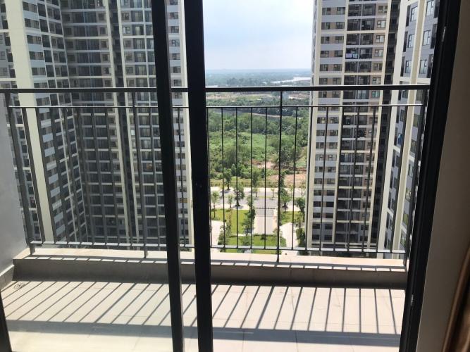 Ban công Vinhomes Grand Park Quận 9 Căn hộ Vinhomes Grand Park nội thất cơ bản, view nội khu hồ bơi.