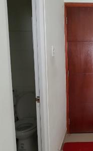 Phòng tắm căn hộ Topaz Garden Căn hộ Topaz Garden đầy đủ nội thất tiện nghi, hướng Đông Nam.