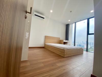 Phòng ngủ Eco Green Saigon Căn hộ Eco Green Saigon đầy đủ tiện nghi, view thành phố.